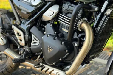 Engine (Right)