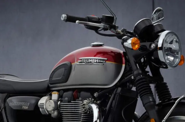 Bonneville T120 Fuel Tank (Right)
