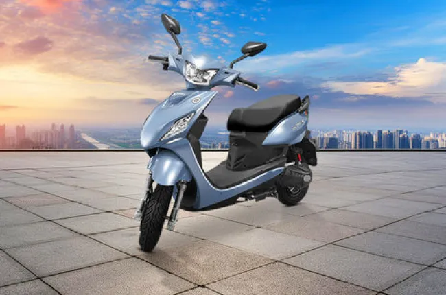 Edge DX Front Left Quarter View