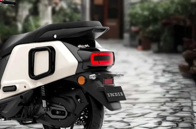 Indie Tail Lamp