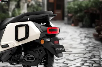 Indie Tail Lamp