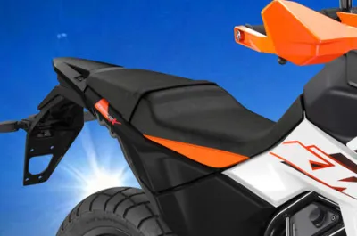 390 Adventure X Seat