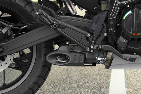 Exhaust (Endcan)