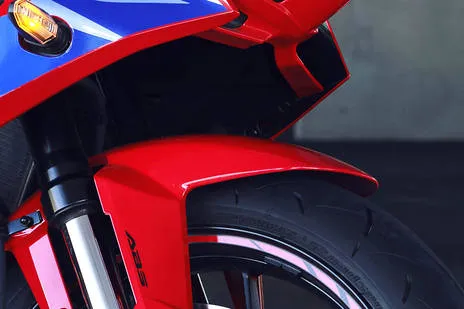 Front Mudguard & Suspension