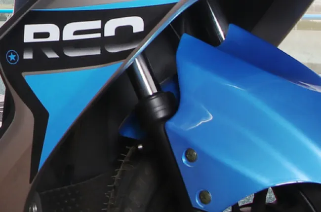 Reo Front Mudguard & Suspension