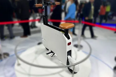 Motocompacto Rear Left Three Quarter View