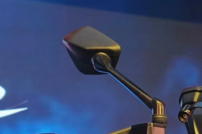 Apache RTR 310 Rear View Mirror (Front View)