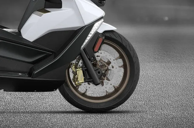 C 400 GT Front Tyre