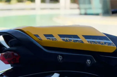 Tracker 400 Graphics