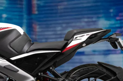 Pulsar RS200 Seat