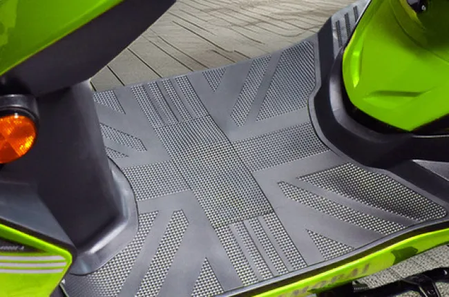 Ryder SuperMax Foot Space View