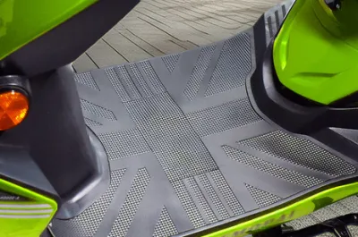 Ryder SuperMax Foot Space View