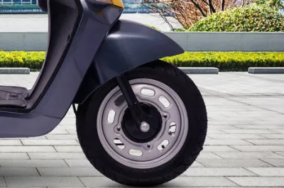 Max C12 Front Tyre View