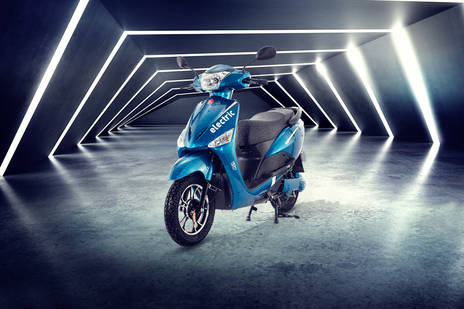 Front Left Quarter View