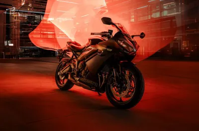 Daytona 660 Front Right Quarter View