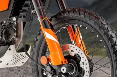 390 Enduro R Front Suspension View