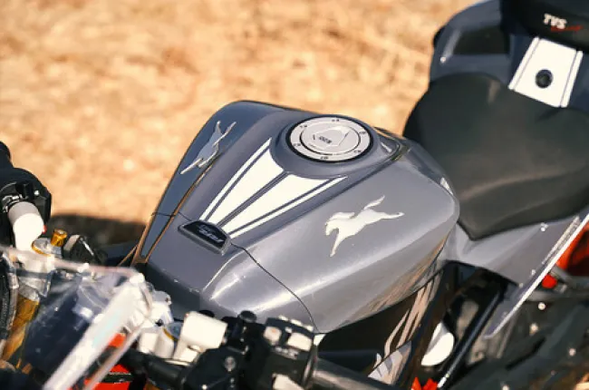 Apache RR 310