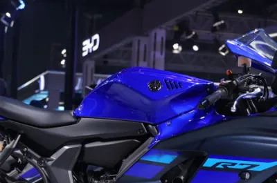 R7 Fuel Tank (Right)