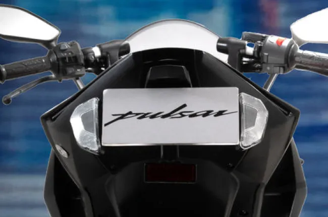 Pulsar RS200 Indicator (Rear)