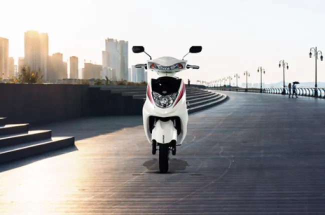 R30 Front View