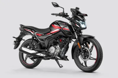 Glamour X 125 Front Right Quarter View
