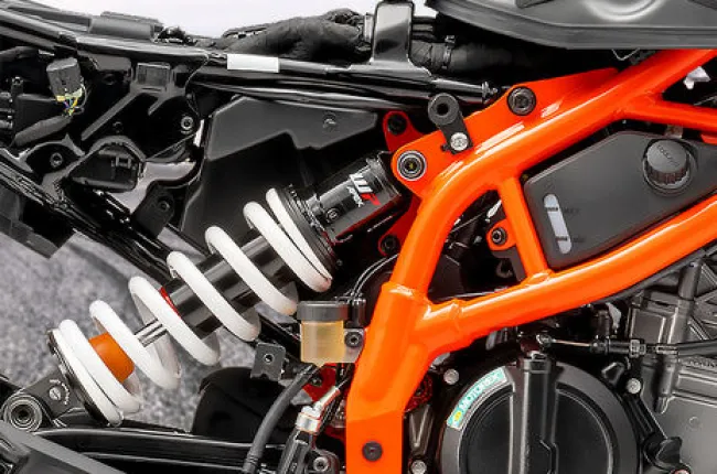 390 SMC R Rear Suspension