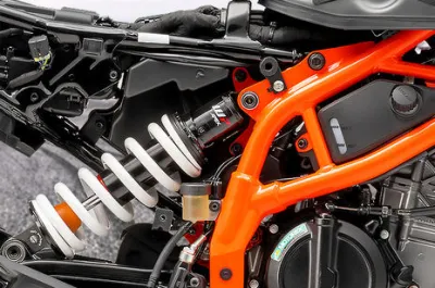 390 SMC R Rear Suspension