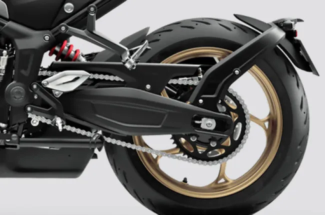 Trident 800 Chain Cover