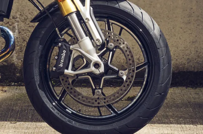 R 12 nineT Front Brake