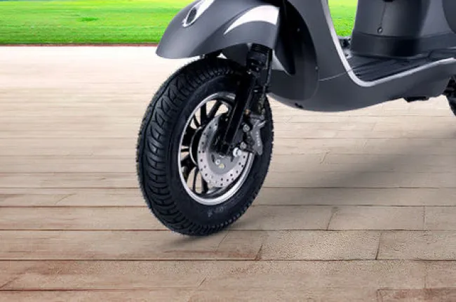 Epluto 7G Front Tyre