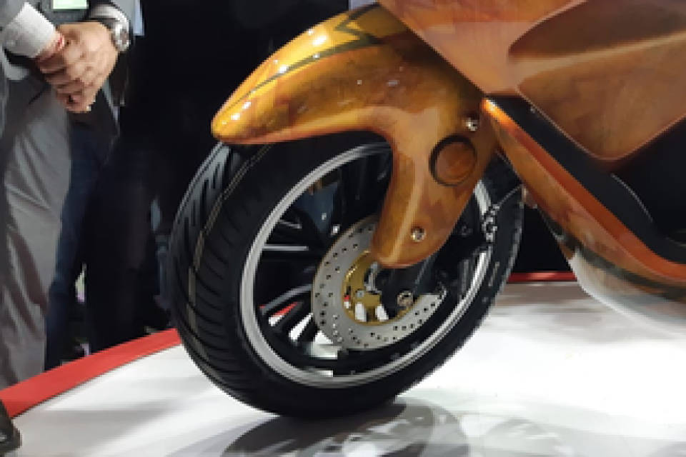 Front Right Quarter View