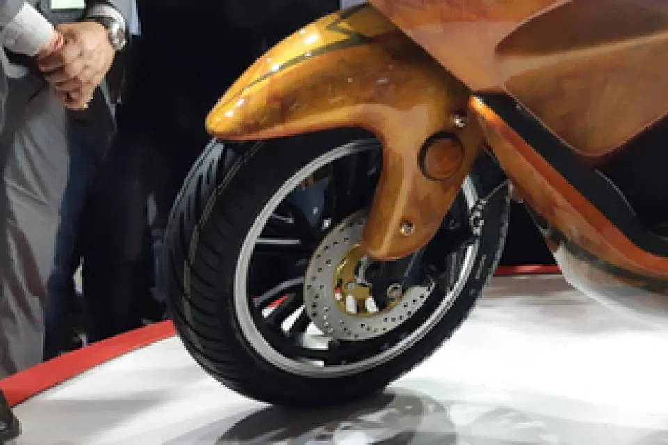 Front Right Quarter View