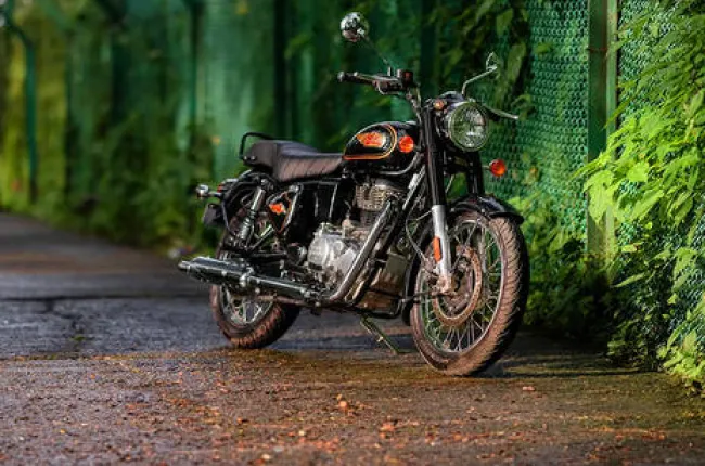 Bullet 350 Front Right View
