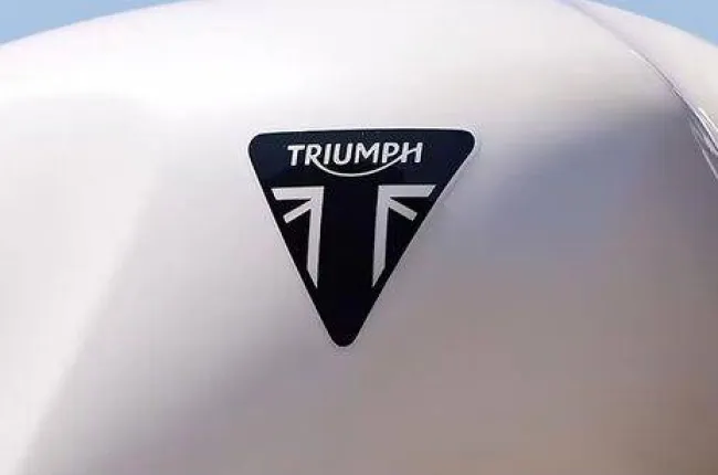 Speed Twin 1200 Brand Badge