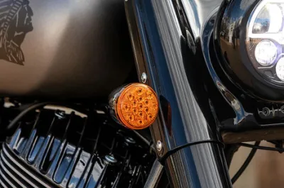 Chief Bobber Dark Horse Indicator (Front)