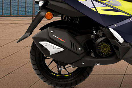 r NGK DCPR8E Nickel Spark plug 715900642 - ATV/SXS | CAN-AM