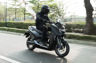 M1-S Electric Maxi-Scooter Riding: Front Right Quarter View