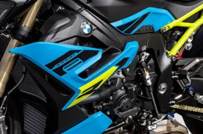 S 1000 R Graphics