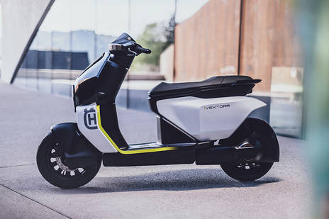 Side Profile View (Left)