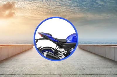 R15 V4 Seat