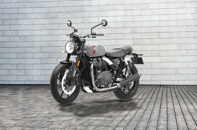 Speed Twin 900 Front Left Quarter View