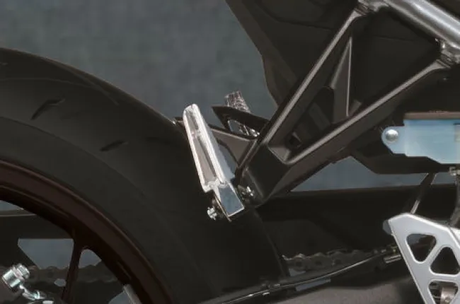 GSX-8R Foot Rest View