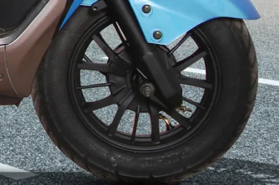 Reo Front Tyre View