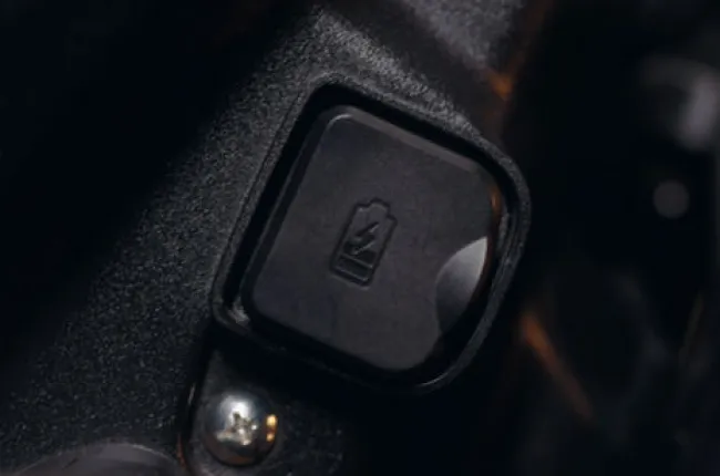 Pulsar 125 Phone Charger