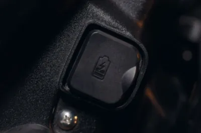 Pulsar 125 Phone Charger