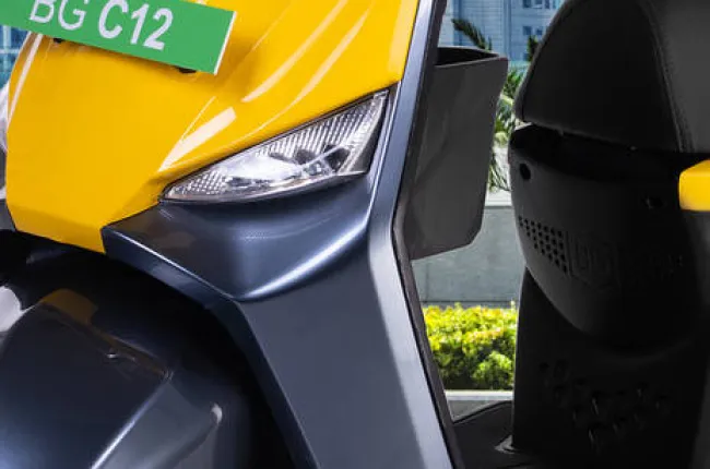 Max C12 Front Indicator View