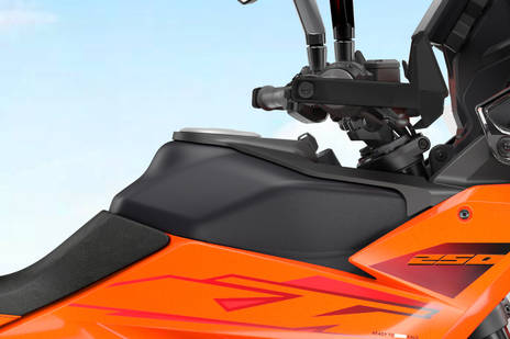 Fuel Tank (Right)
