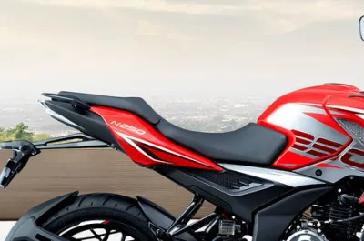 Pulsar N250 Seat