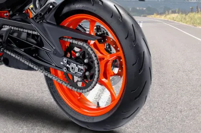 390 Duke R Rear Tyre View