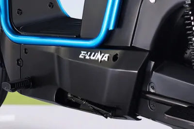 E Luna Model Badge